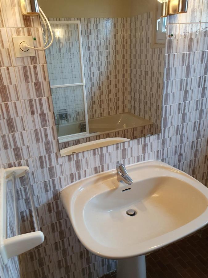 Apartmán La Bourzede F3 Langeac Exteriér fotografie