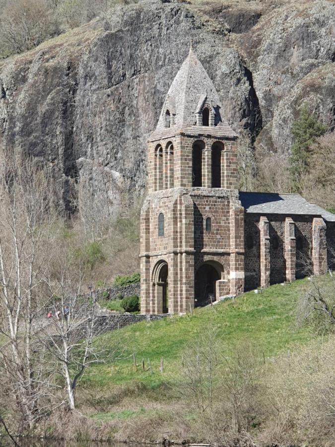 Apartmán La Bourzede F3 Langeac Exteriér fotografie