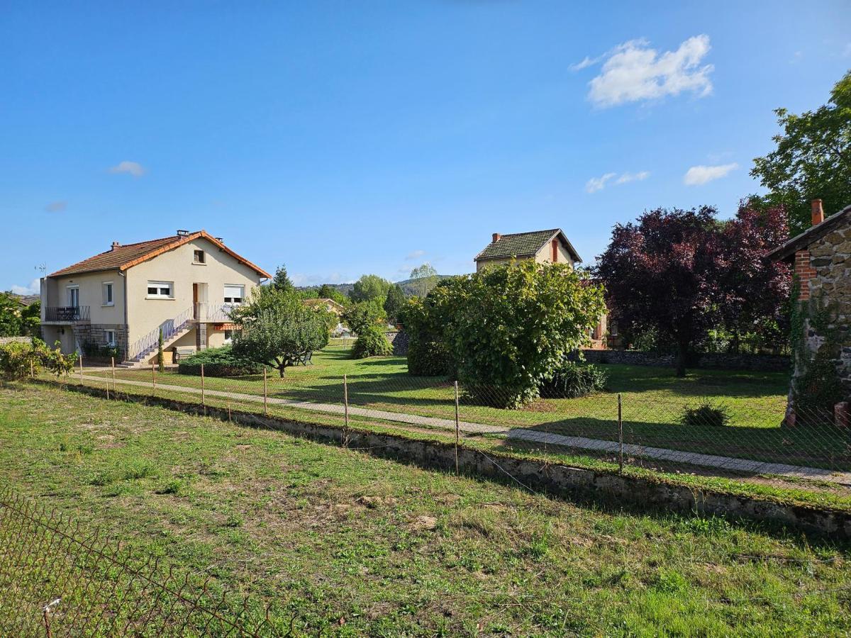 Apartmán La Bourzede F3 Langeac Exteriér fotografie